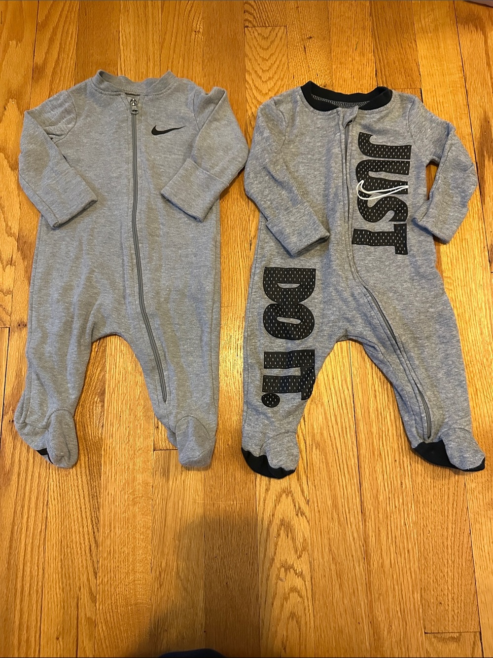 Nike Grey Baby Footed set with fold-over hands, size 3 months